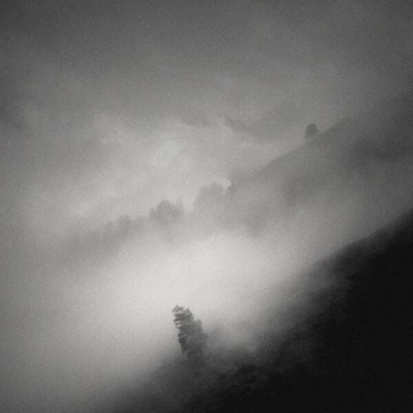 布鲁诺·布莱(Bruno Blais)在摄影数码公司(Photography Digital)设计的一片云